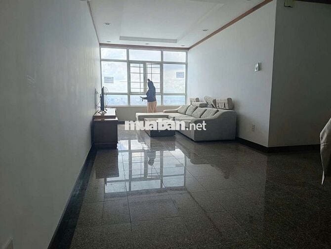 Cho thuê căn hộ Hoàng Anh Gia Lai Lakeview 117m2 3 phòng ngủ