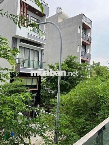 Nhà 1 trệt 3 6pn ,4wc lầu đường vườn lài an phú đông