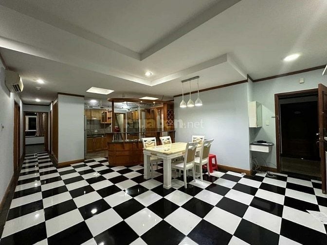 C/c  Phan Xích Long, P2,Phú Nhuận: 89m2-3p ngủ,NT, 14tr/th