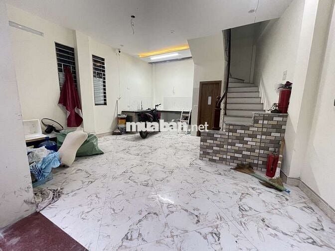 QUAN NHÂN-  31M2 - NGÕ THÔNG - GẦN PHỐ-LÔ GÓC- 3 THOÁNG-6 TẦNG-6 NGỦ