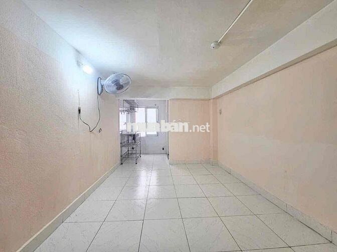 PHÒNG TRỌ SINH VIÊN GIÁ RẺ CÓ THANG MÁY BẢO VỆ CỬA SỔ TRỜI ĐƯỜNG ÂU CO