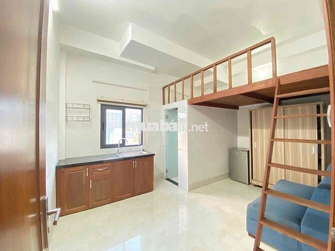 CĂN HỘ CÓ GÁC CỬA SỔ THOÁNG THANG MÁY Ở ĐƯỢC 4 NGƯỜI- GẦN TRUNG TÂM Q1