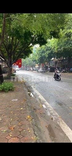 Cho thuê nhà 4 tầng mặt đường Hoàng Trình Thanh, Phường Kiến Hưng