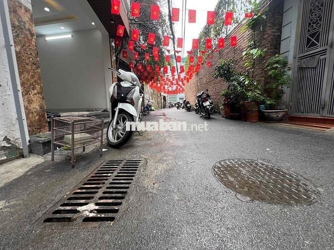nguyễn chính ô tô tránh,7 chỗ vào nhà,42m 5 tầng thang máy
