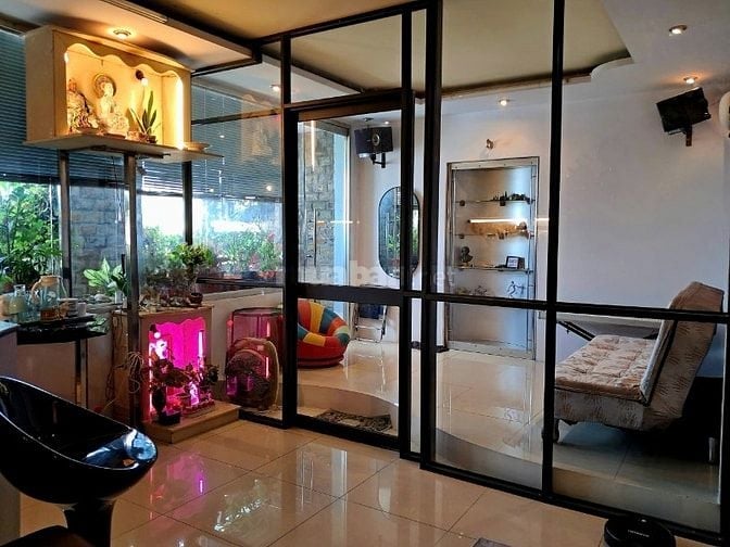Bán căn hộ ccư Lầu 3 đg Bà Hom, P13, Q6 cũ. DT: 68m2: 2 phòng ngủ