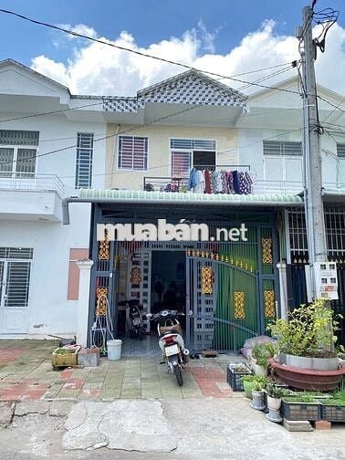 Bán nhanh căn nhà chính chủ ở Trung Lập Hạ giá 750tr