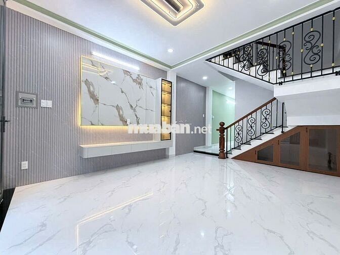 Nhà xây mới đang làm hoàn công 6ty750