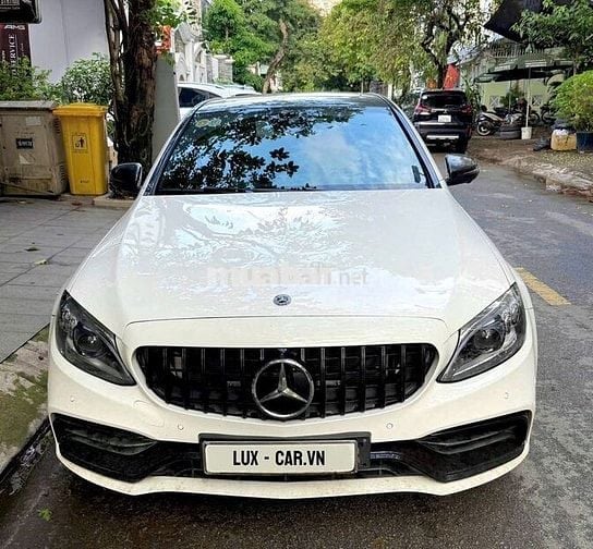 Mercedes Benz C Class 2019 C 300 AMG - 63000 km