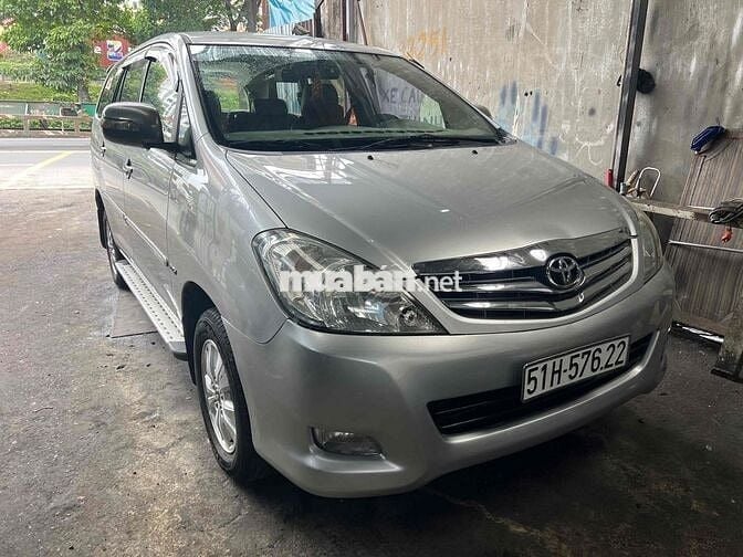 Toyota Innova 2009 V tự động