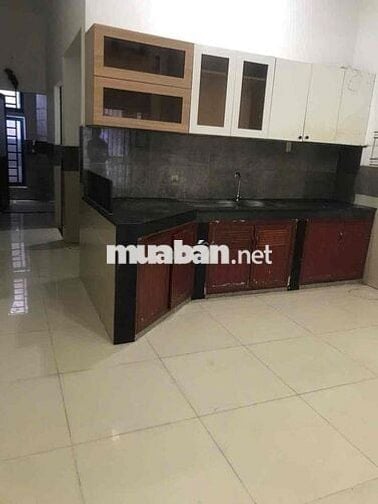 Cho thuê nhà nguyên căn có: 2pn gần Kí Túc Xá Khu B - Đông Hoà - Dĩ An