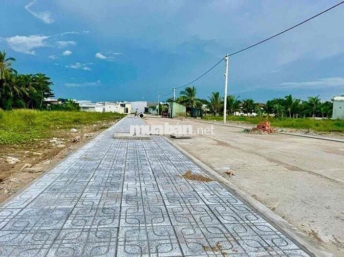 Chính Chủ Cần bán 2 Lô 2 mặt tiền - Chỉ 680tr/ nền .