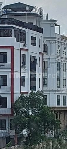 Cho thuê hoặc bán CH 4 phòng ngủ, chung cư Hoàng Đạo Thuý, tầng trung