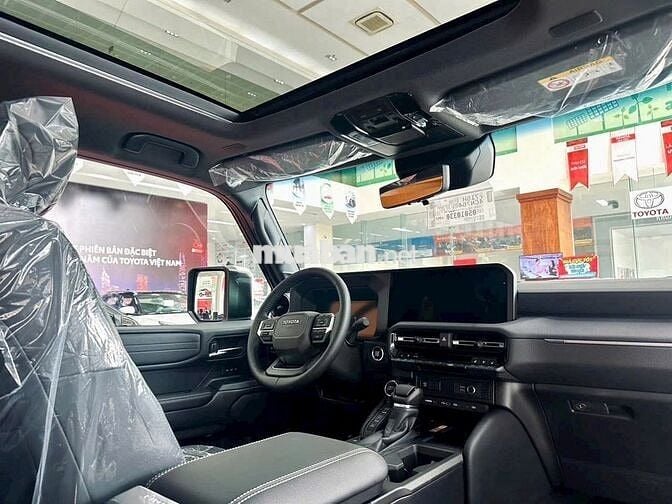 Toyota Land Cruiser Prado 2025 - Xe mới 100%