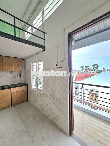 Cho thuê phòng ban công, có gác, diện tích 25m2- đh Sư Phạm Kỹ Thuật