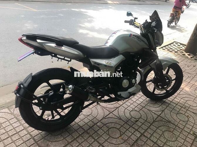 em muốn bán xe motor 150cc y hình