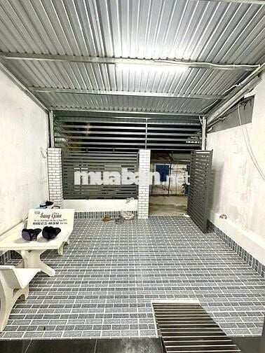 Nhà mới xây 2pn 2 máy lạnh Hẻm Nguyễn Văn Cừ