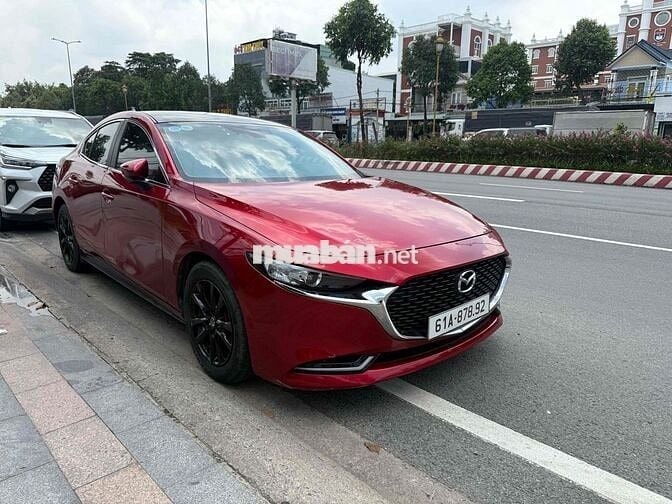 Mazda 3 2020 Sedan 1.5L Luxury - 67000 km