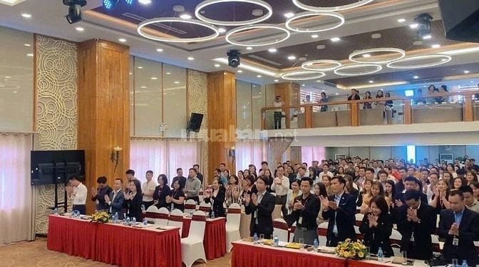 VINH DỰ THÔNG BÁO TUYỂN ĐỒNG ĐỘI 