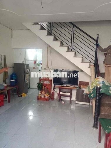 Trệt lầu 4.5*10; 2pn hẻm 3m Rẻ chốt lẹ