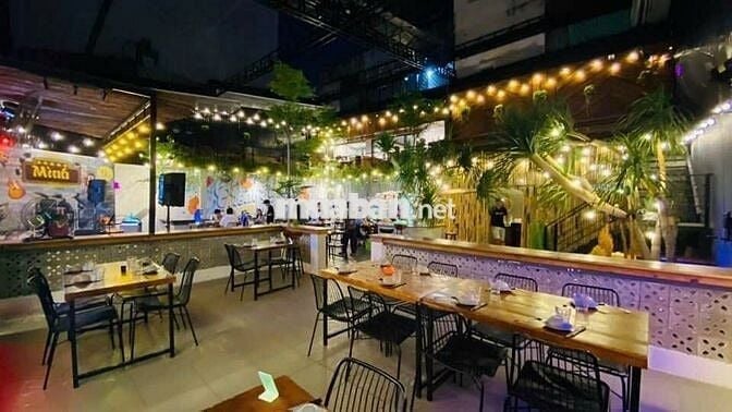 9 X 30 - CHO THUÊ NHÀ MẶT TIỀN TRUNG TÂM PHÚ NHUẬN, KHÔNG GIAN MỞ.