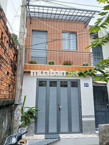BÁN NHÀ TRỆT LẦU - CẬP VÁCH UBND Q.NK - KẾ BÊN CÔNG VIÊN & VINCOM HV