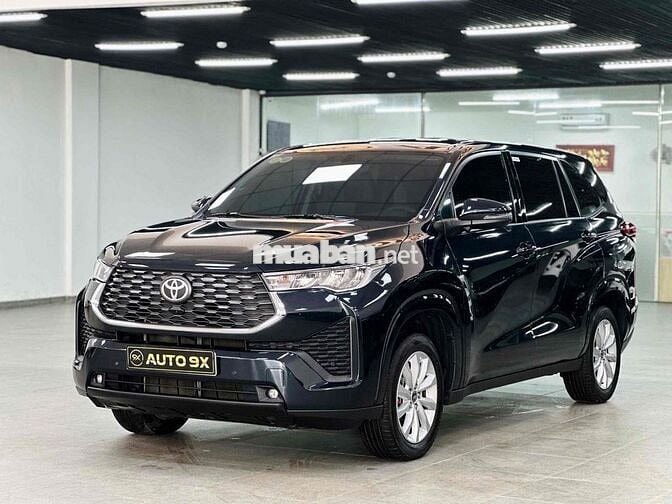 Toyota Innova Cross 2025 - 11000 Km
