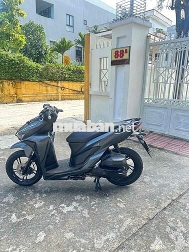 Ông bạn Hết tiền rồi cần bán chiếc vario 150  bs43