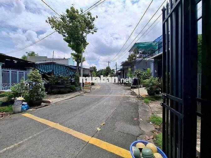 Nhà Mặt Tiền Đường 5X35m , 4 PN , Xuân thới thượng , , Hốc Môn