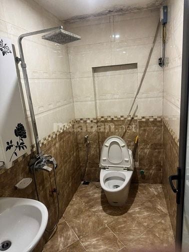 Bán nhà mặt ngõ đường Nghĩa Dũng, giá 8.5 tỷ, 30m2x4T, ô tô đỗ