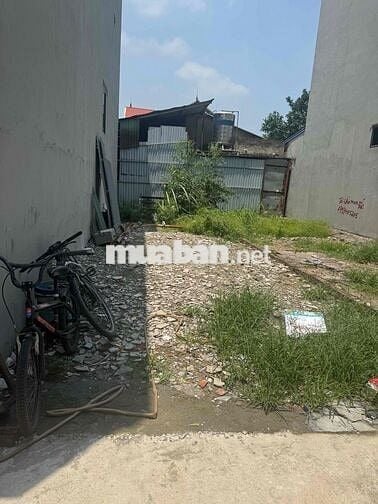 Chính chủ gửi bán lô đất gần sát nhà VH yên thành