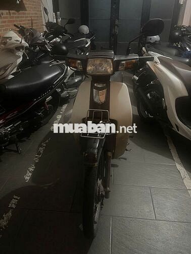 Xe máy Honda Dream II màu Trắng Đen