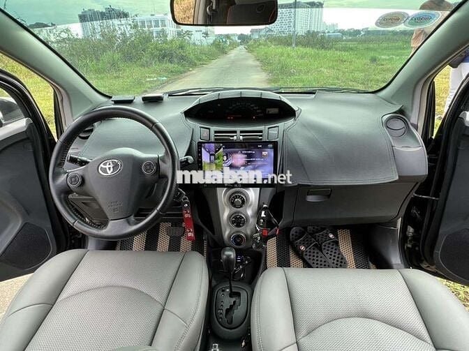 Toyota Yaris 2007 1.3 AT - 127800 km