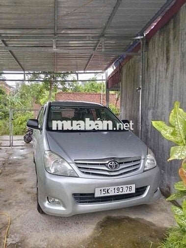 Toyota Innova 2010 G - 180000 km