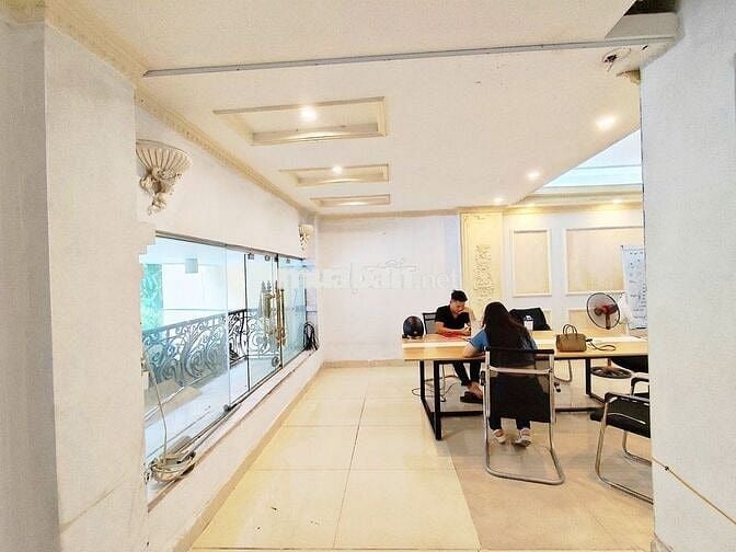 Cho thuê văn phòng Lê Trọng Tấn 100m2 16r view hồ thoáng đẹp sàn vuông