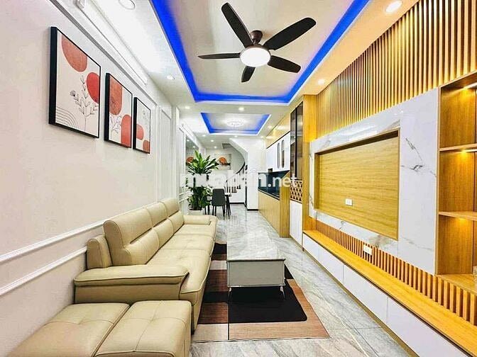 BÁN NHÀ - Phố Minh Khai - Nhà Mới 4 Tầng - 35m2 - Gần Phố - GIÁ TỐT