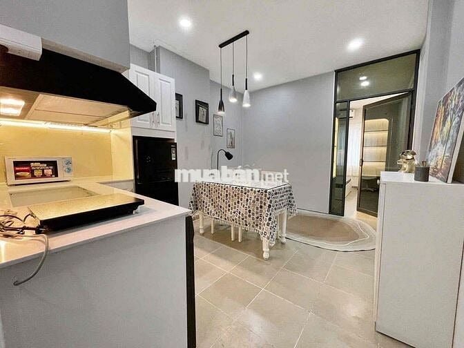 HT 1pn studio cao cấp gần vòng xoay Lăng Cha Cả, cv Hoàng Văn Thụ QTB