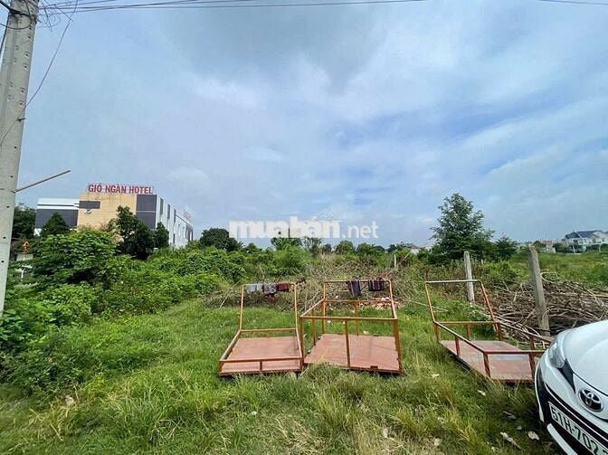 Giá đầu tư 700triệu mặt tiền đường Huỳnh Văn Cọ, TT Củ Chi 200m2, SHR
