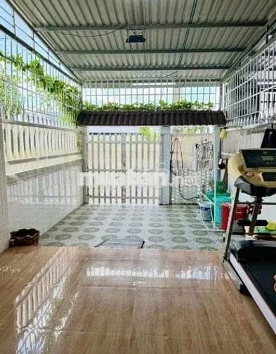 Cô Hằng gửi bán căn nhà ở  Huỳnh Thị Mài Hóc Môn. DT 80m2, giá 950Tr