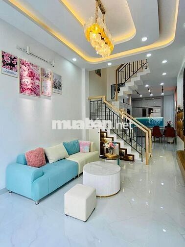 Đường số 10, 3 Lầu, 1/ HXH, SHR, 2 tỷ 480 thương lượng !!!