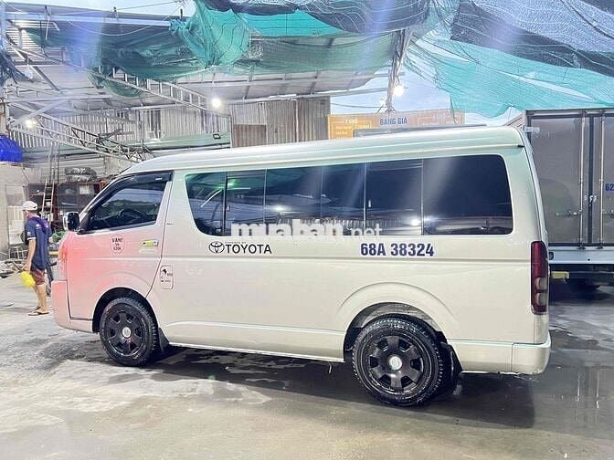 Toyota Hiace 2006 - 123456 km