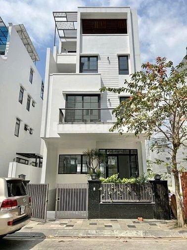 NHÀ HẦM 4 LẦU MẶT TIỀN TRƯỜNG SƠN CX BẮC HẢI, QUẬN 10. GIÁ CHỈ 3x