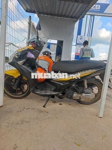 E k còn đi làm xa nữa.nên bán lại novo 5 2013 này