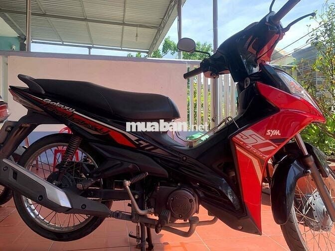 galaxy 50cc màu đen đỏ.
