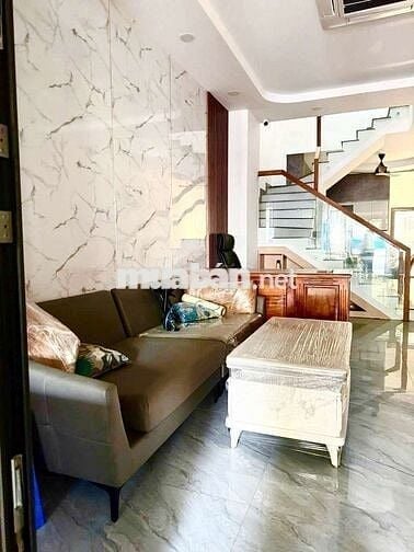 Cho thuê nhà Mặt Tiền 1 Trệt 2 Lầu gần sân vận động Đông Hoà
