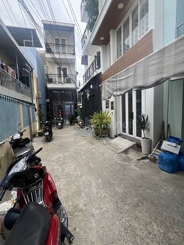 Nhà nở hậu, gần Chợ Tân Mỹ, 02 Tầng