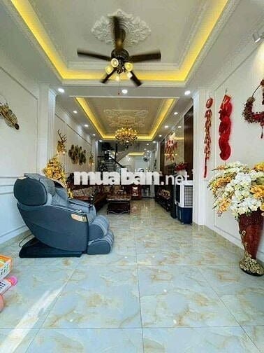 nhà 2 lầu 1 trệt nội thất cơ bản gần ngã tư miễu ông cù,đường ô tô 7m