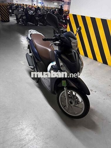 Chính chủ bán xe Vision 1 đời chủ mới chạy 10000km