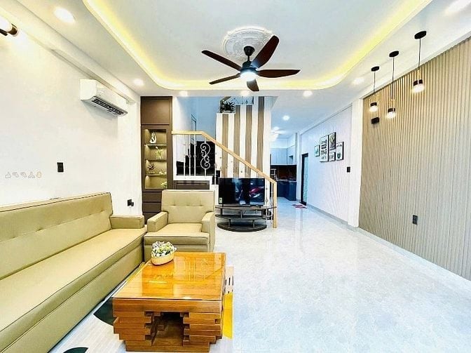 Cần tiền bán gấp nhà đường Nguyễn Đình Chiểu, Quận 3, SHR giá 3 tỷ 350