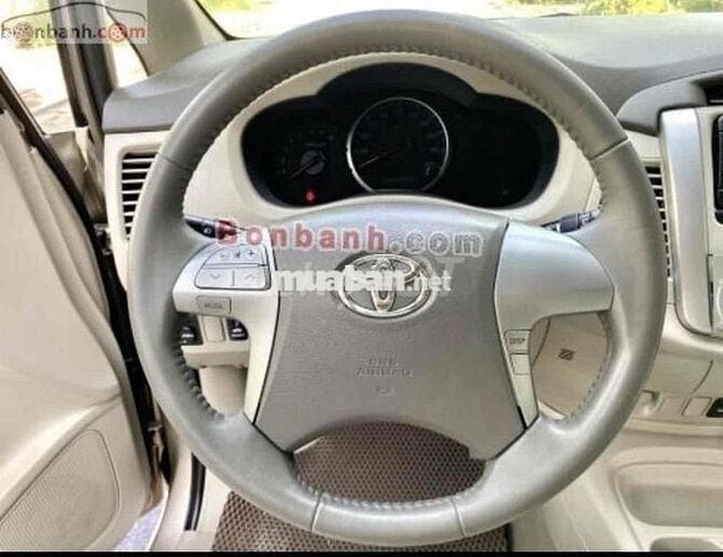 Toyota Innova 2012 2.0G - 112500 km số tự động