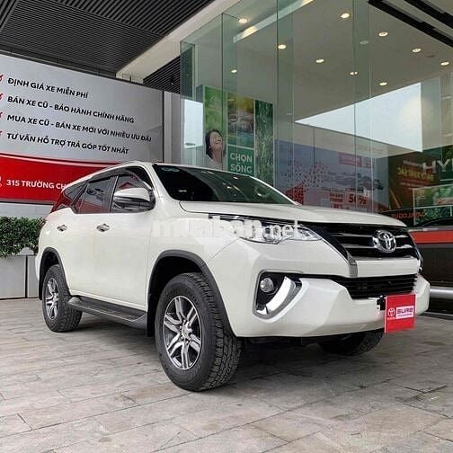 Toyota Fortuner Legender 2020 4x2 AT -- 2 vạn 6km